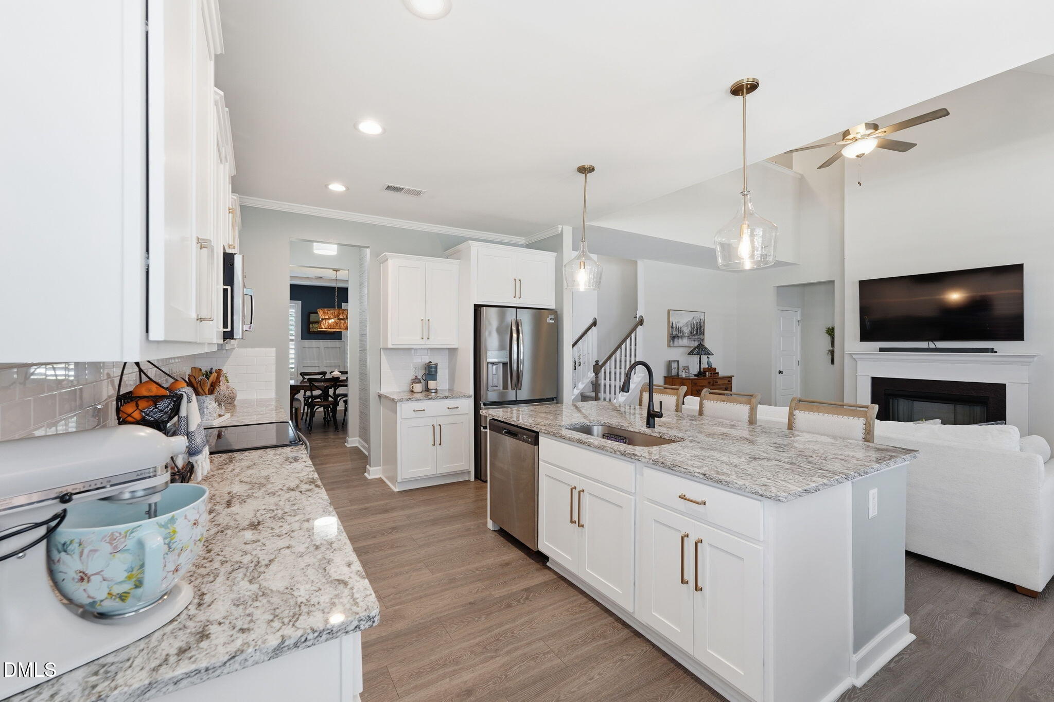 116 Looping Horse Circle