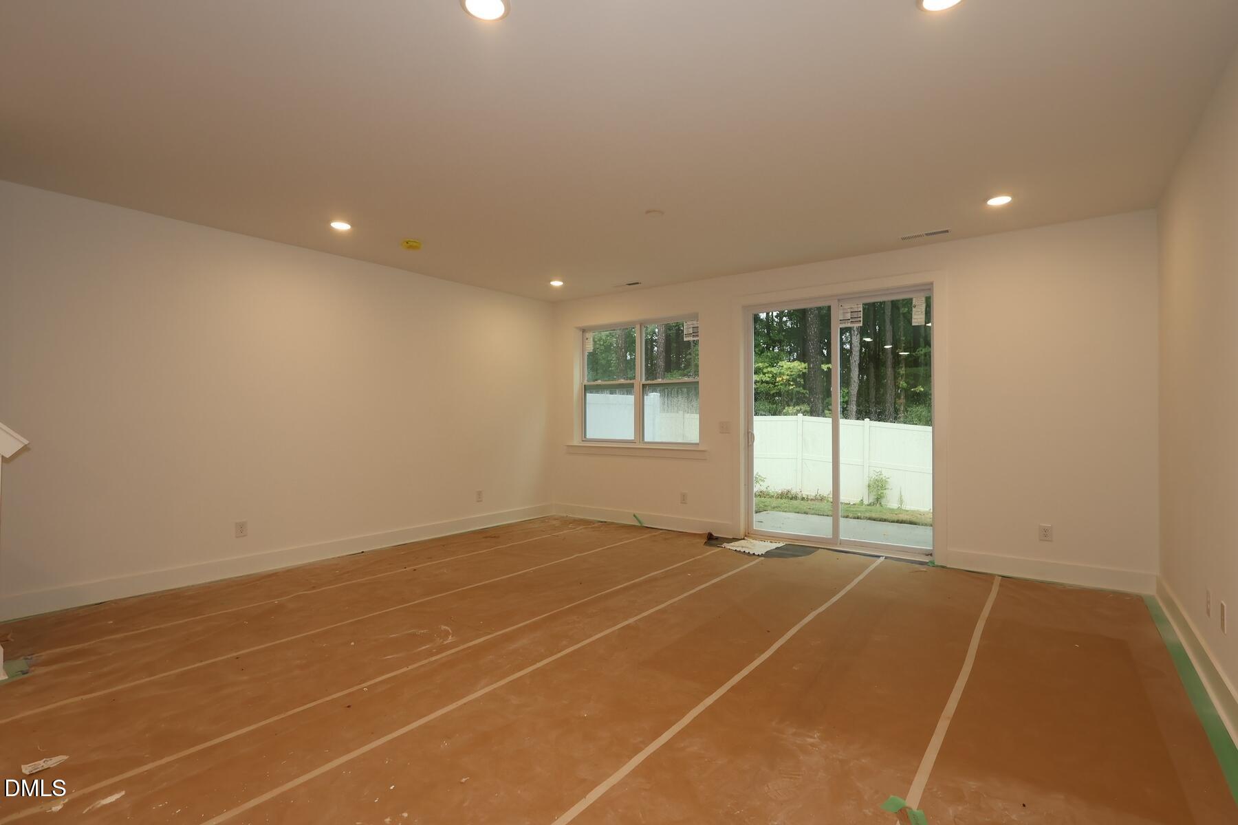 2922 Spring Manor Way