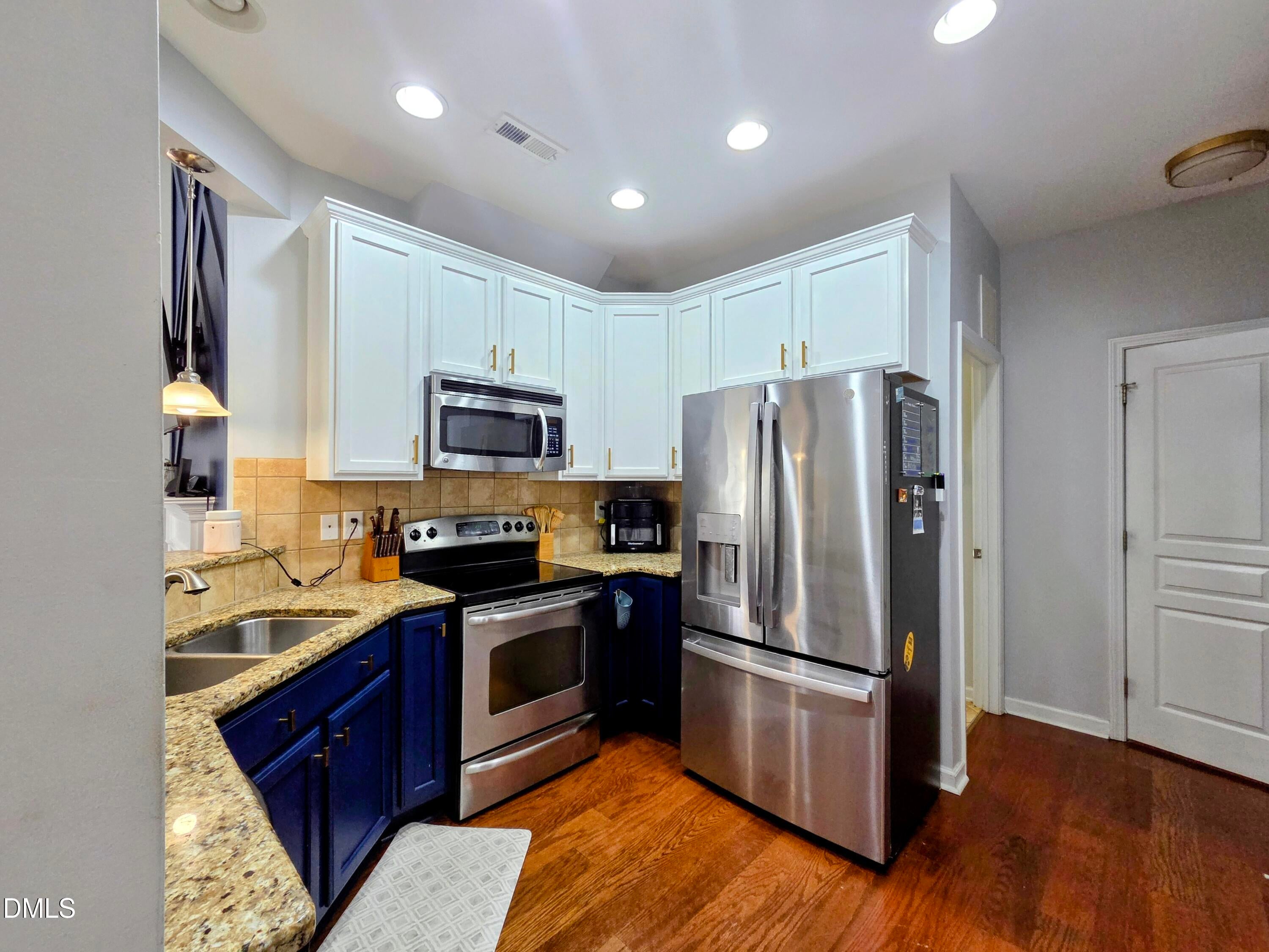3327 Whispernut Lane
