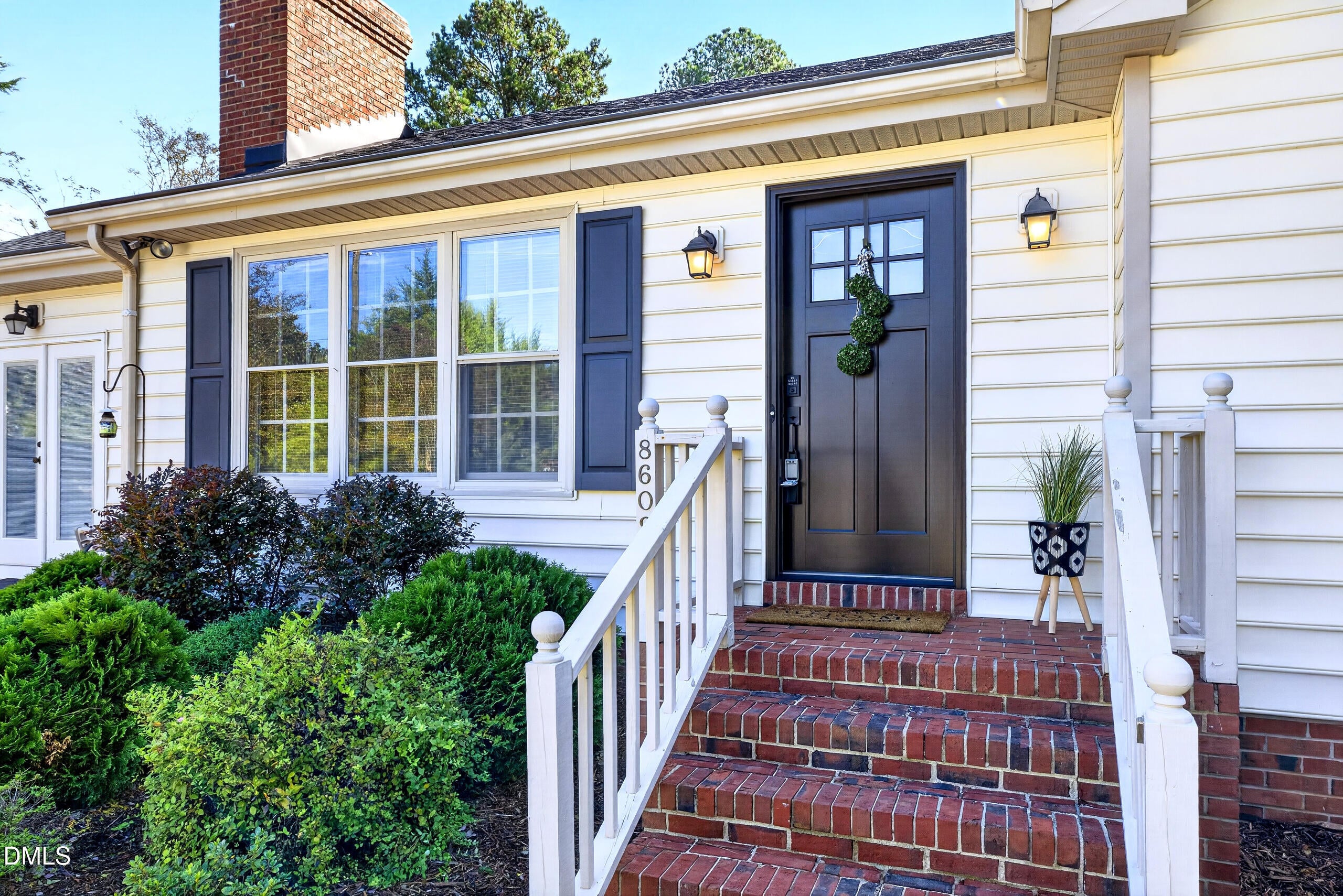 8609 Manns Loop Road