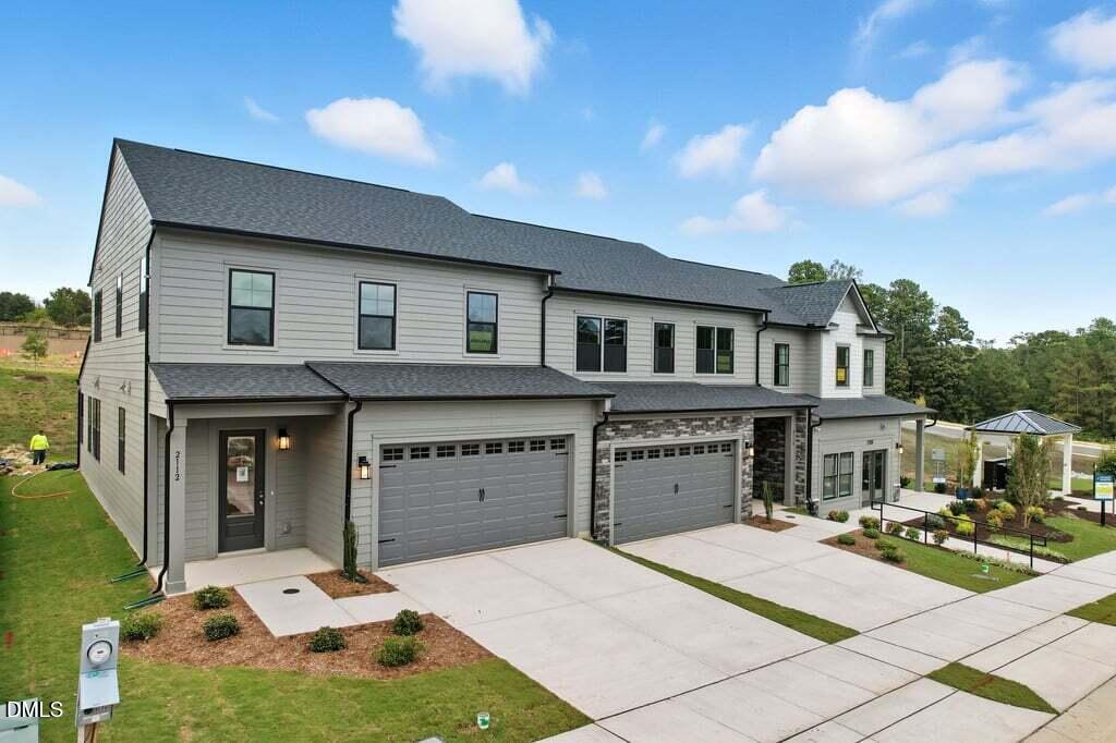 1105 Palisade Bluff Lane