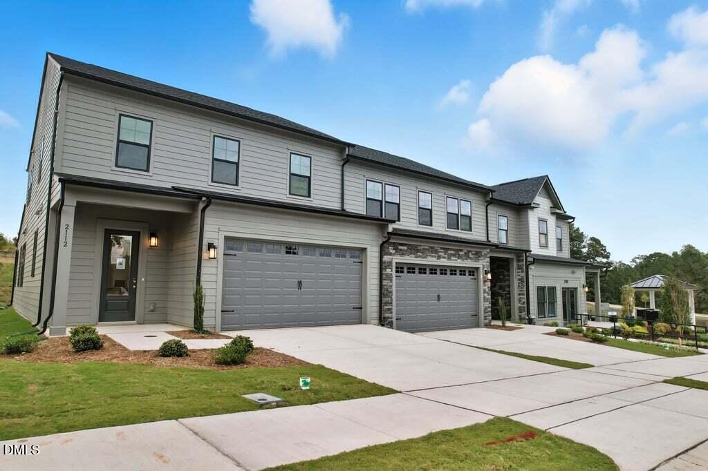 1105 Palisade Bluff Lane
