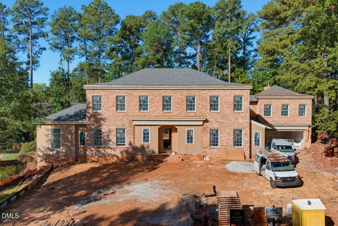 6905 North Ridge Drive