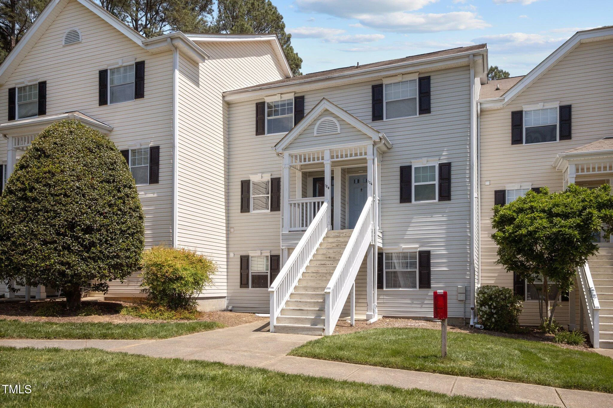 128 Schultz Street