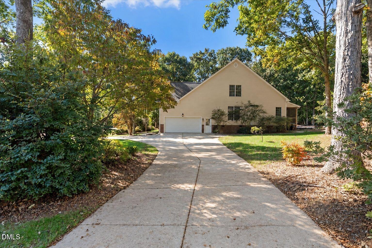 15 Woodhollow Drive