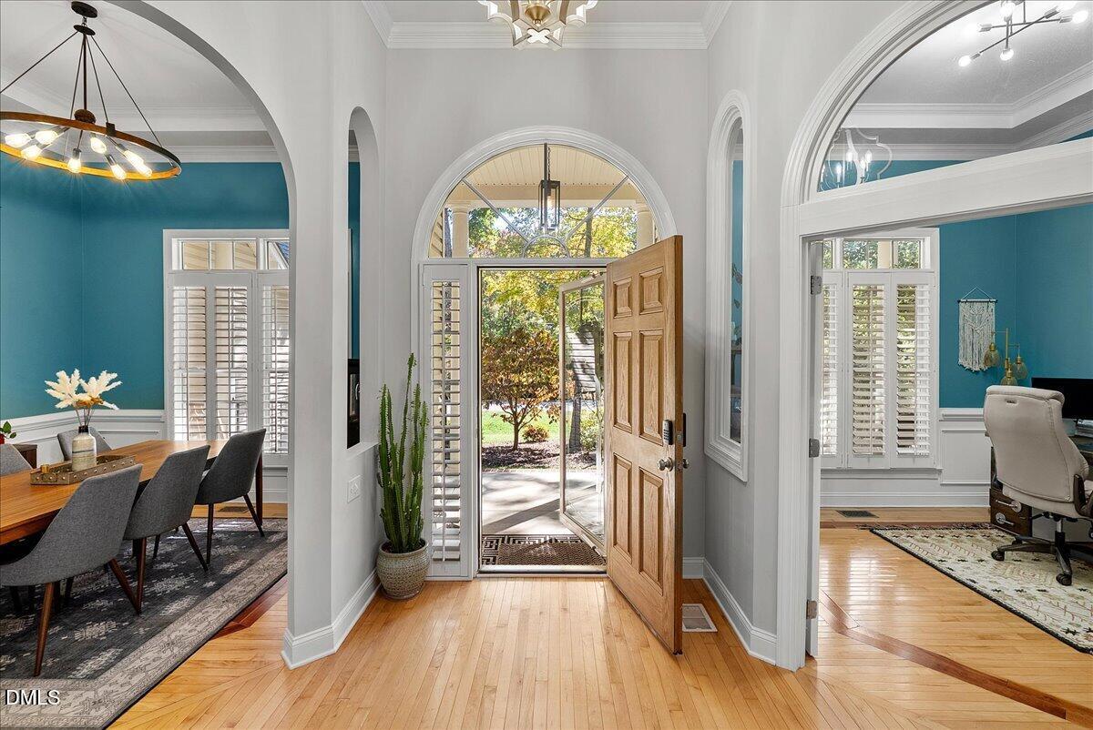 15 Woodhollow Drive