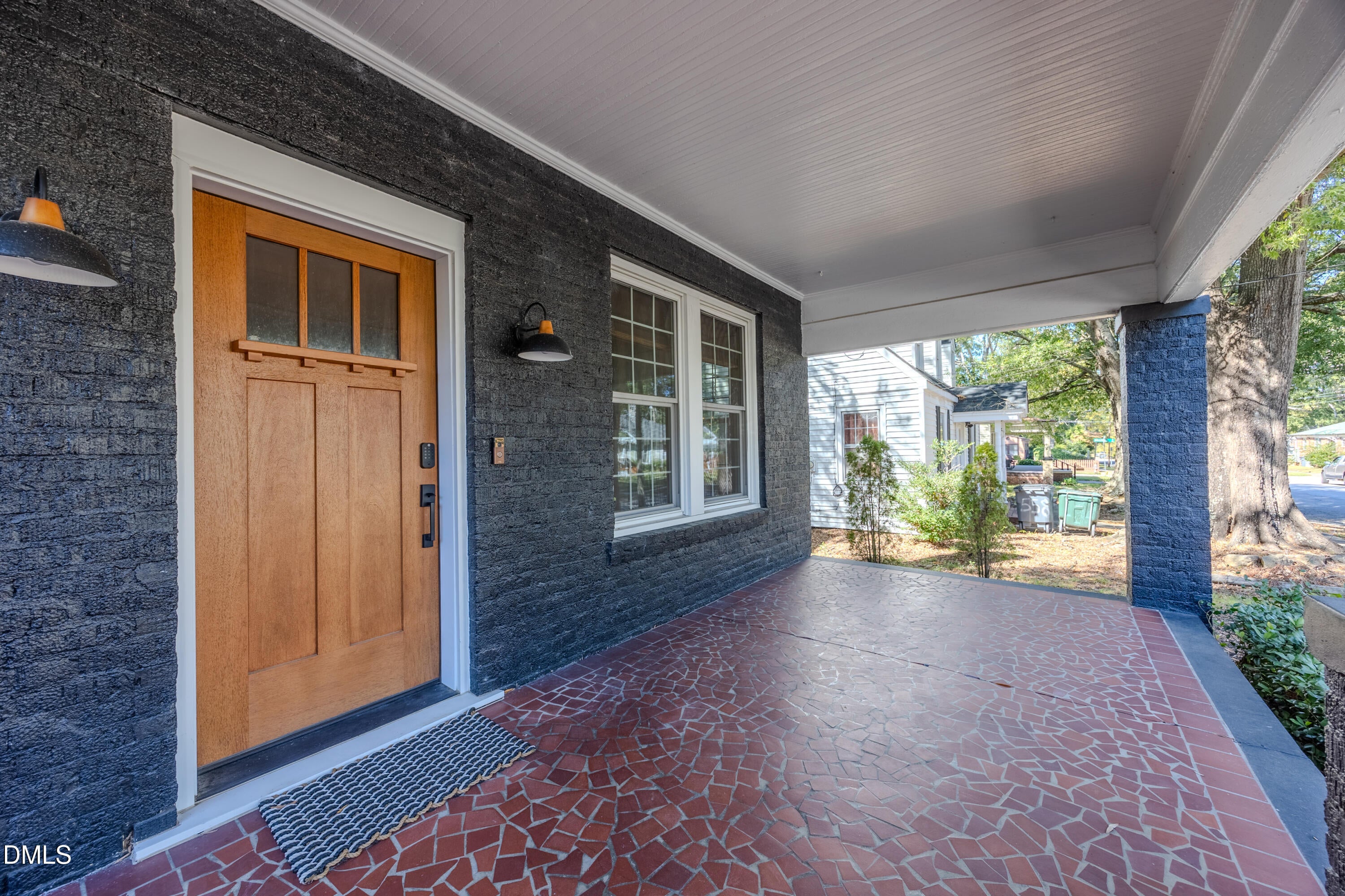 554 Avent Street