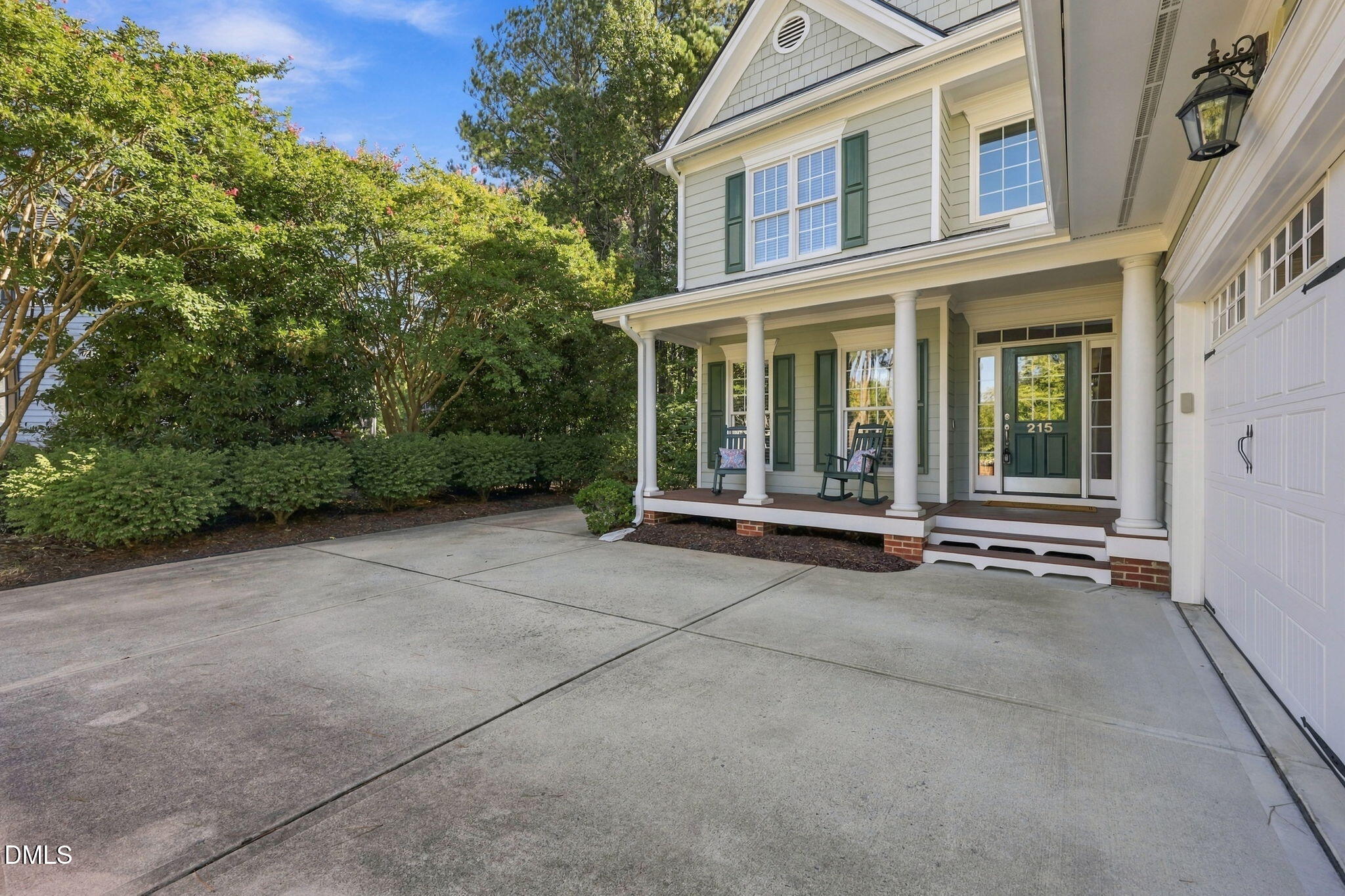 215 Lansbrooke Lane