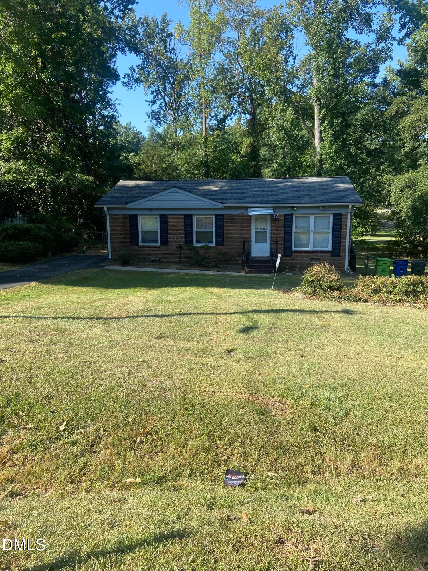 7229 Bentley Circle