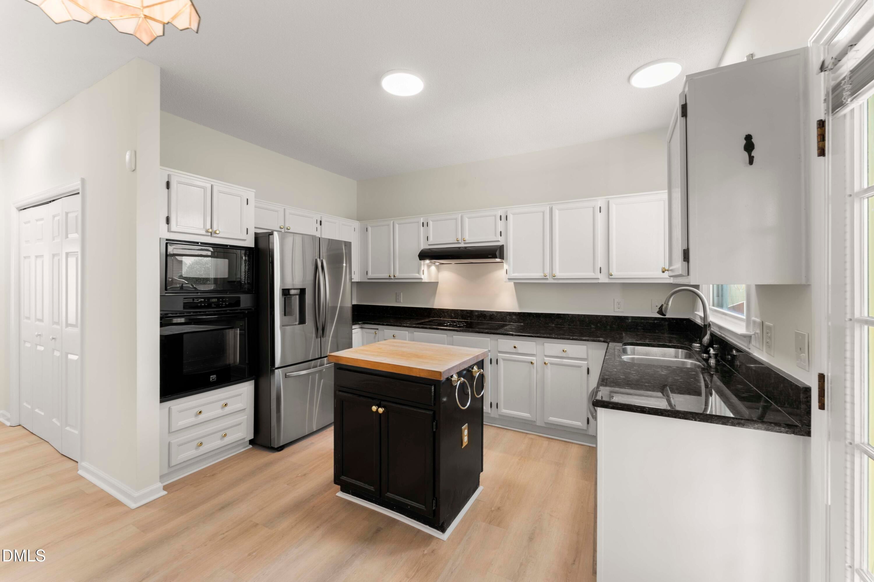 107 Crestpoint Court