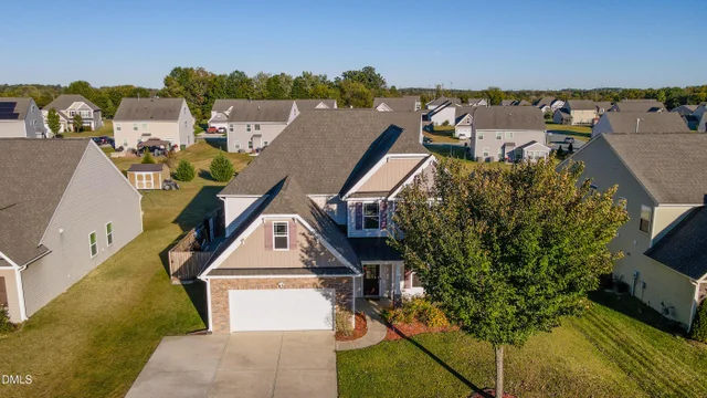 211 Cape Fear Drive, photo 4 of 57