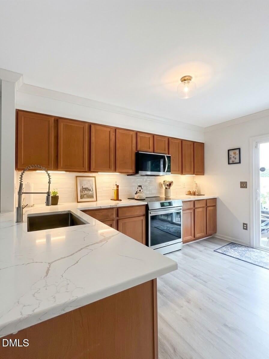 3739 Mountain Brook Circle