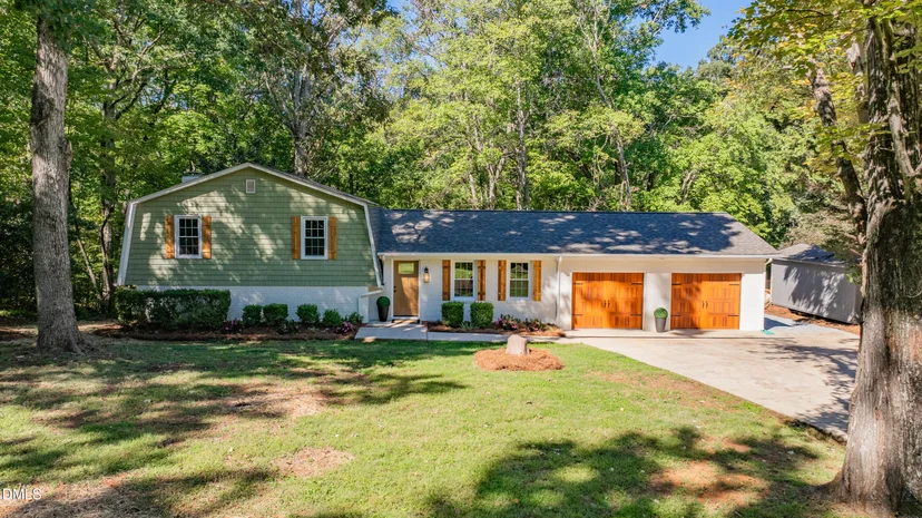 544 Eastwood Drive, photo 1 of 48
