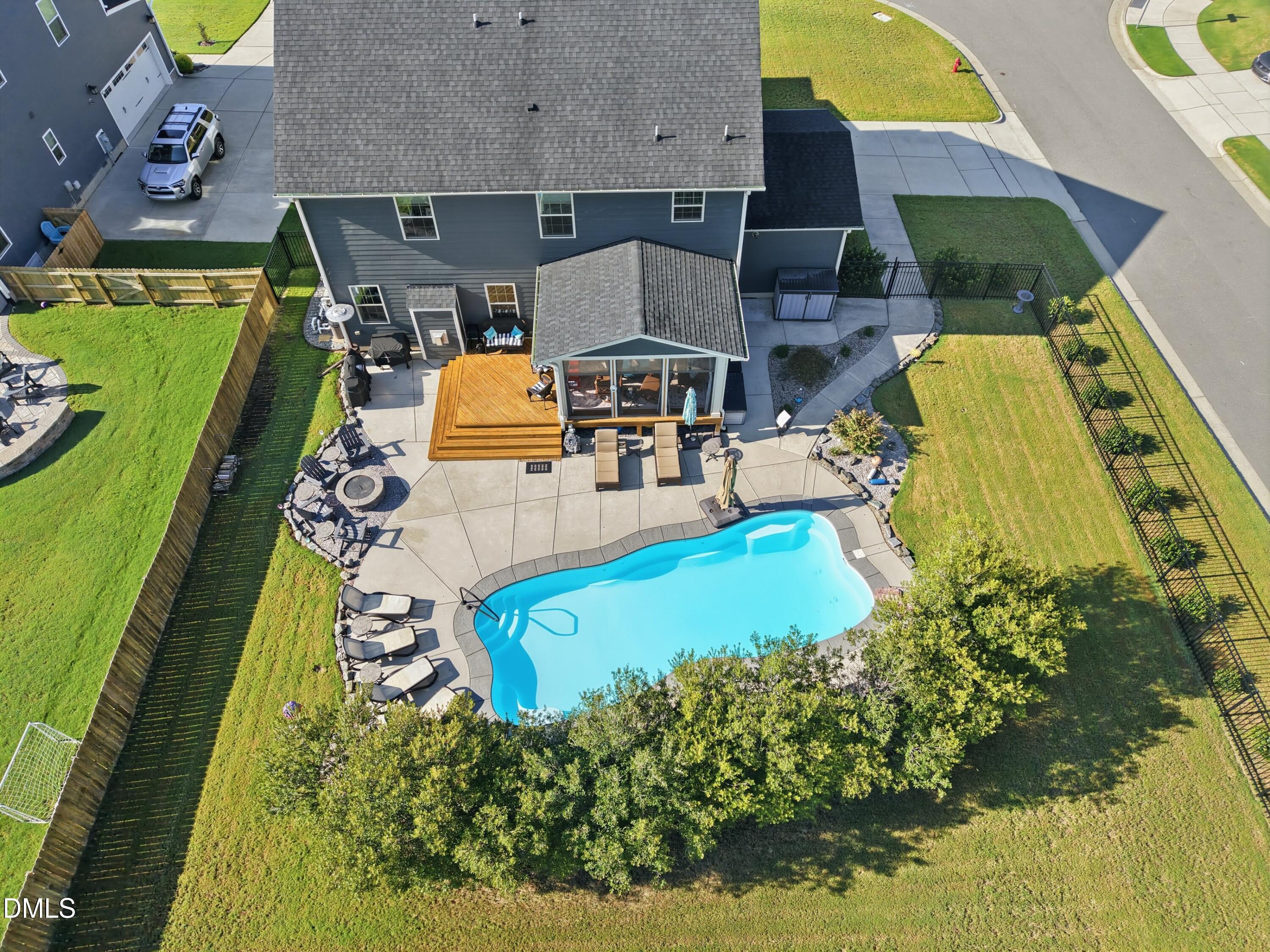 3720 Jordan Shires Drive