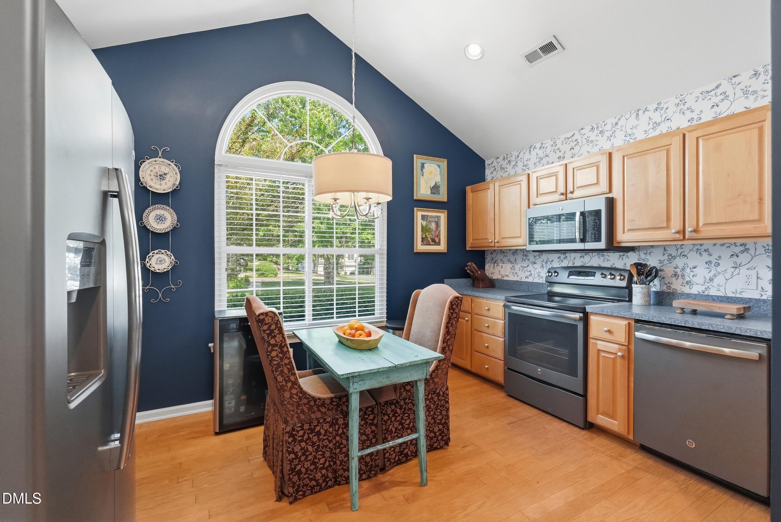 6401 Bellcross Trail