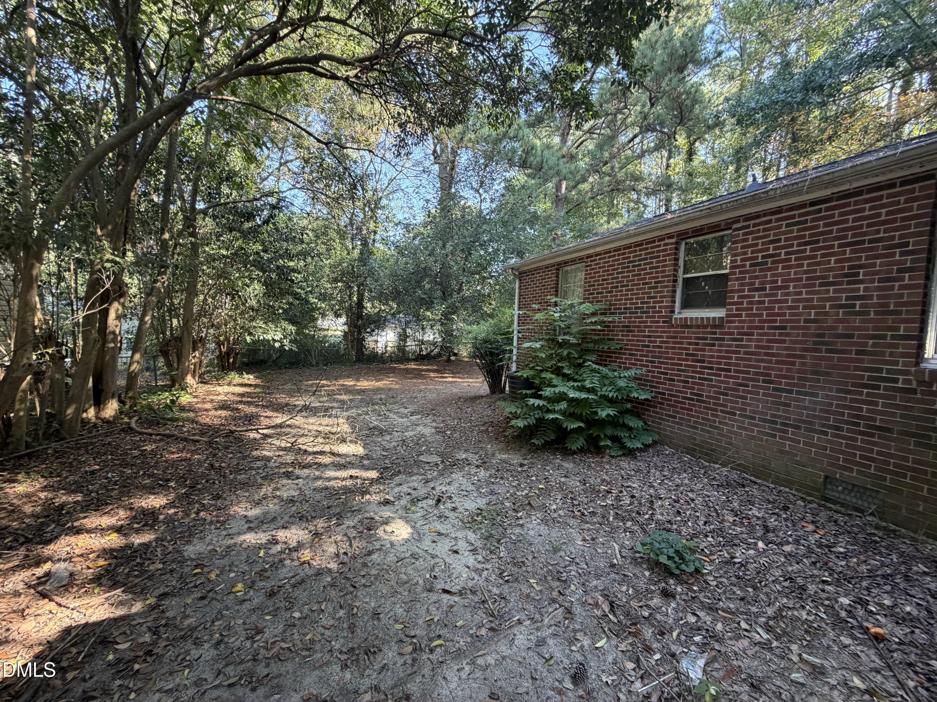 1502 Axum Road