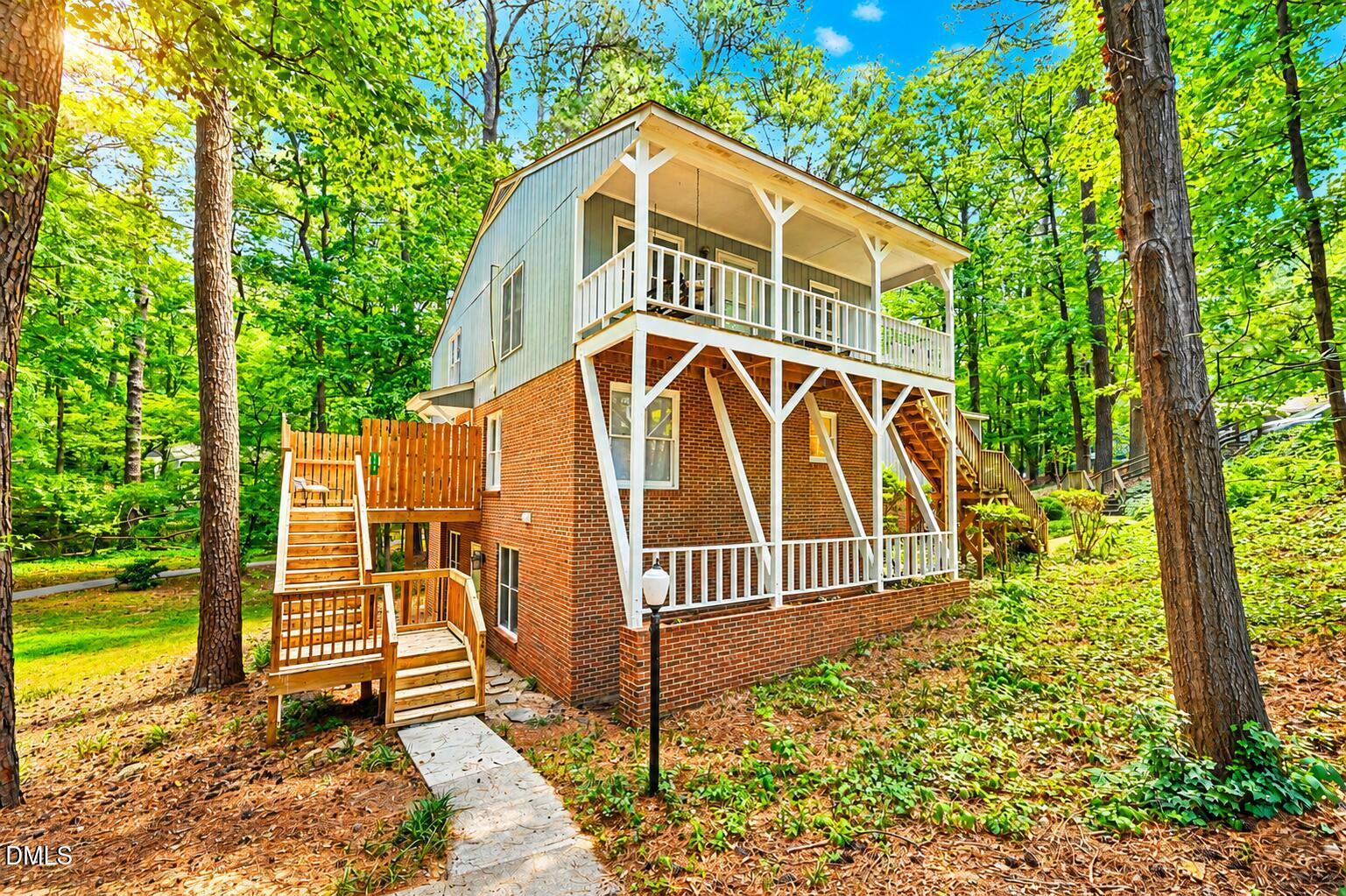 119 Carmichael Court