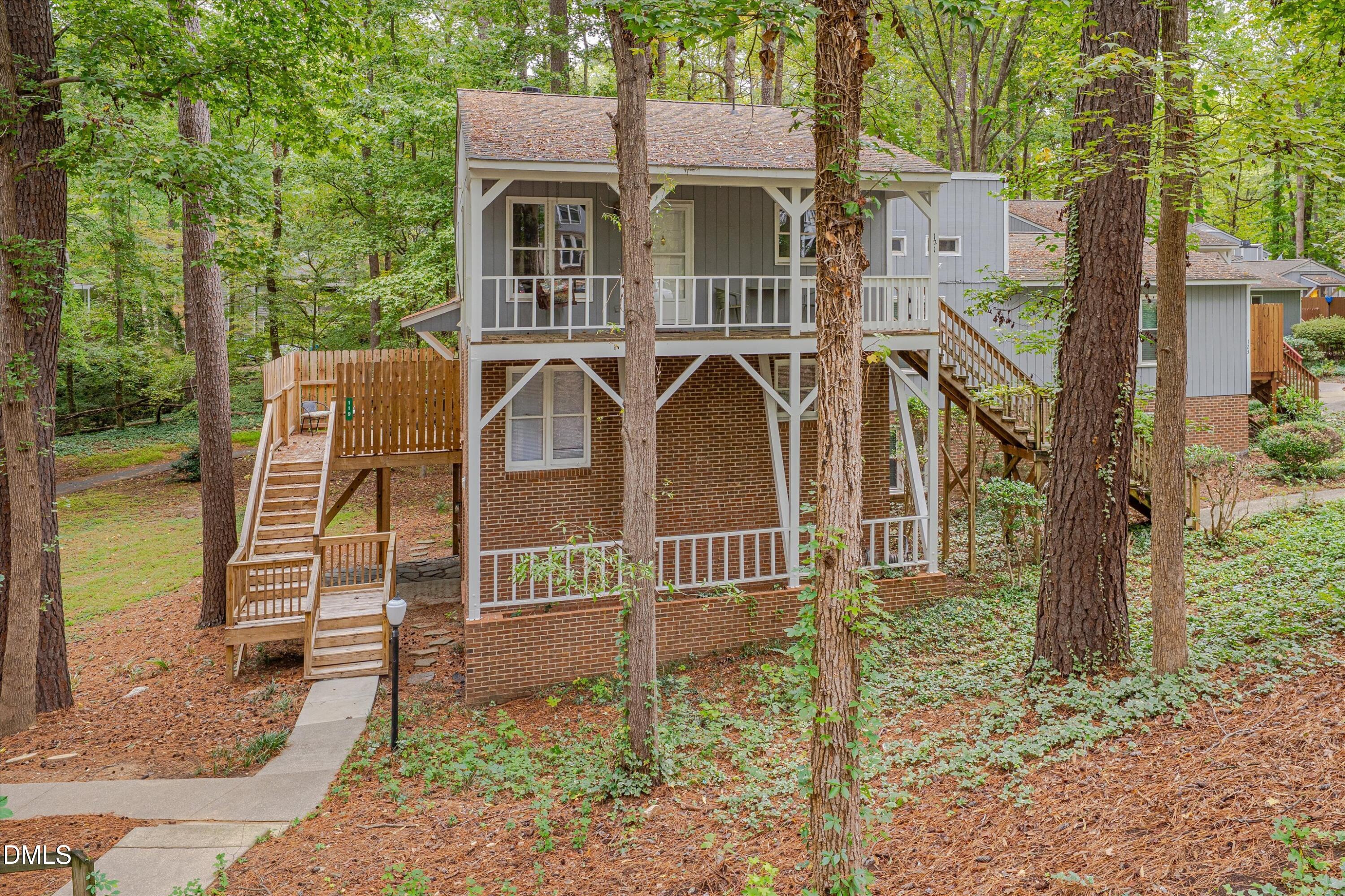119 Carmichael Court