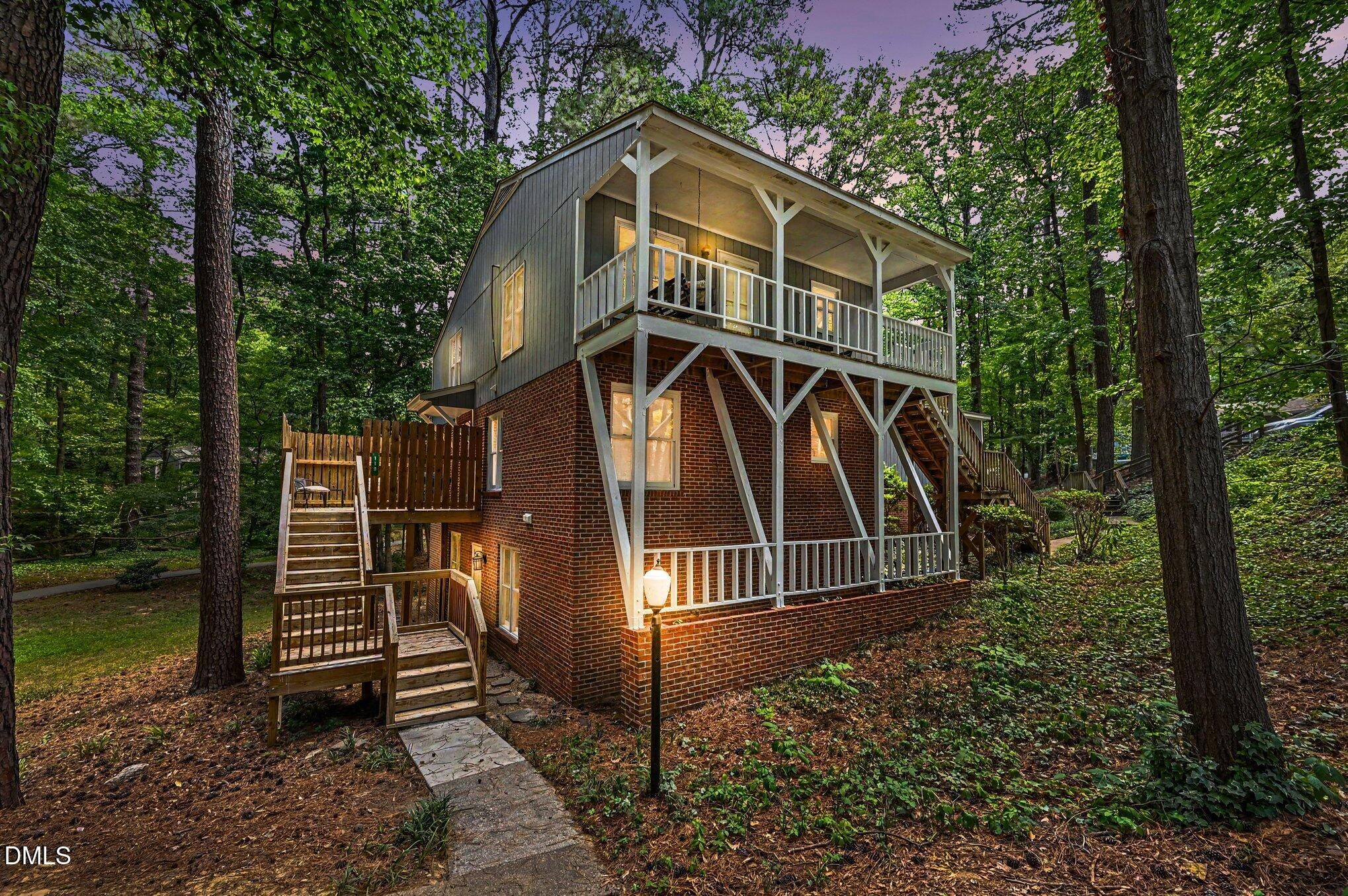 119 Carmichael Court