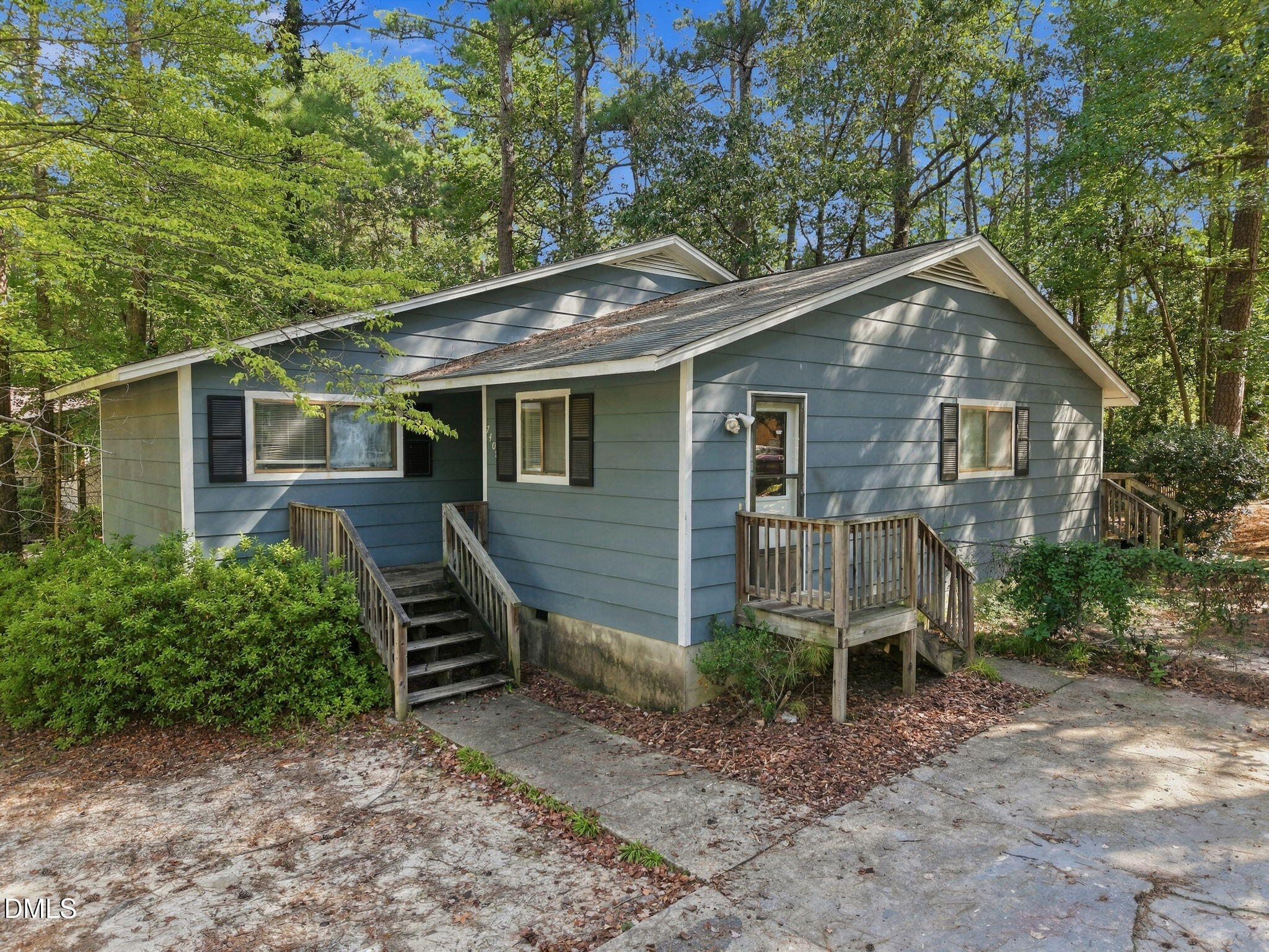 7408 Ray Road