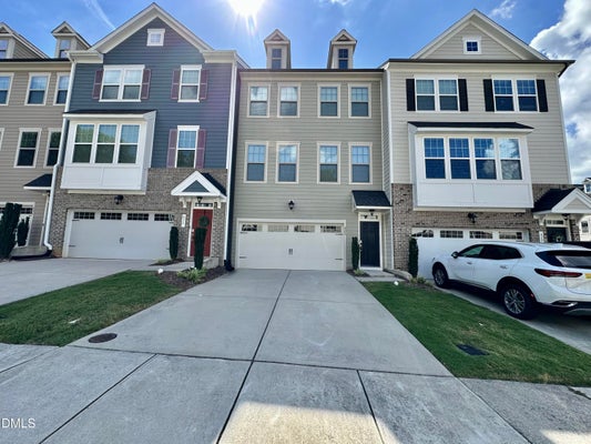 822 RICHMONT GROVE LN, APEX, NC 27523 - Image 620442d855d82c36d2b16adb58d0b189/3500072734