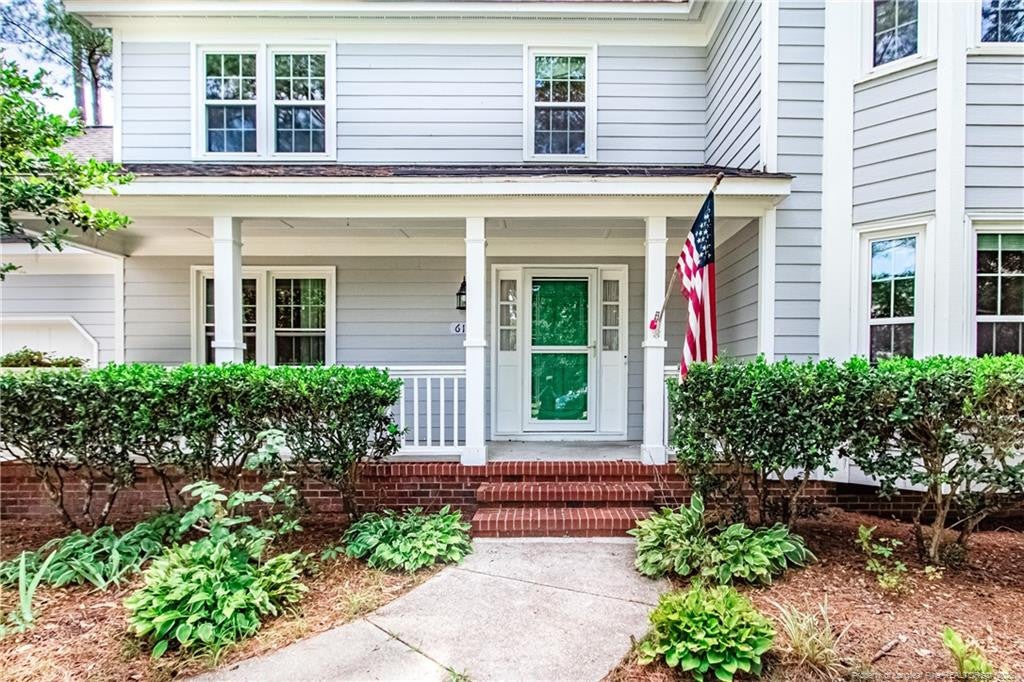 6101 Hollyrood Court