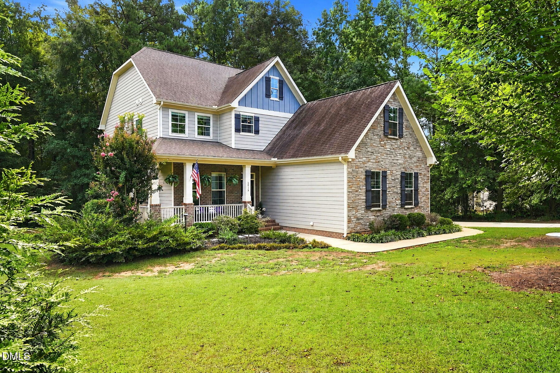 8013 Lakeshore Drive