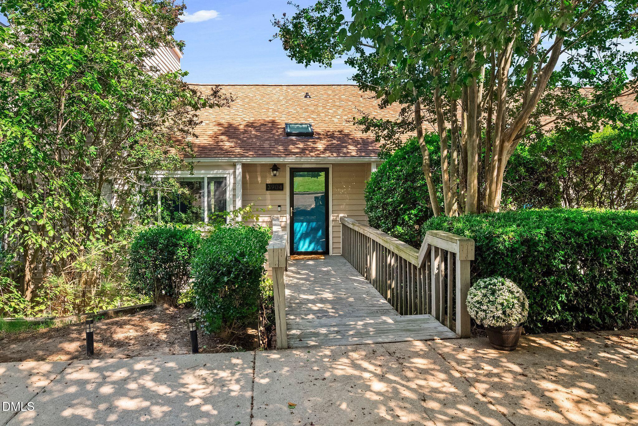 3904 Summerwood Court