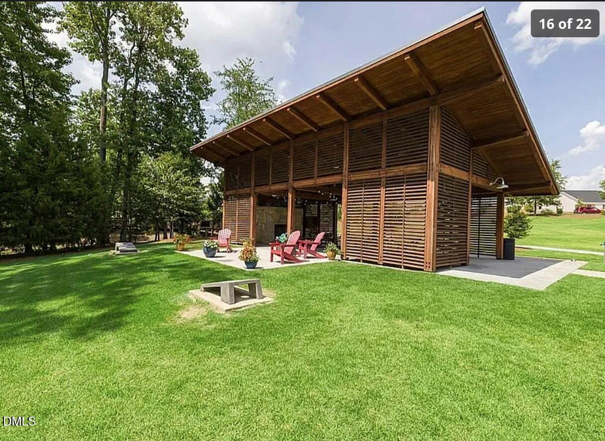 1828 Shady Oaks Drive