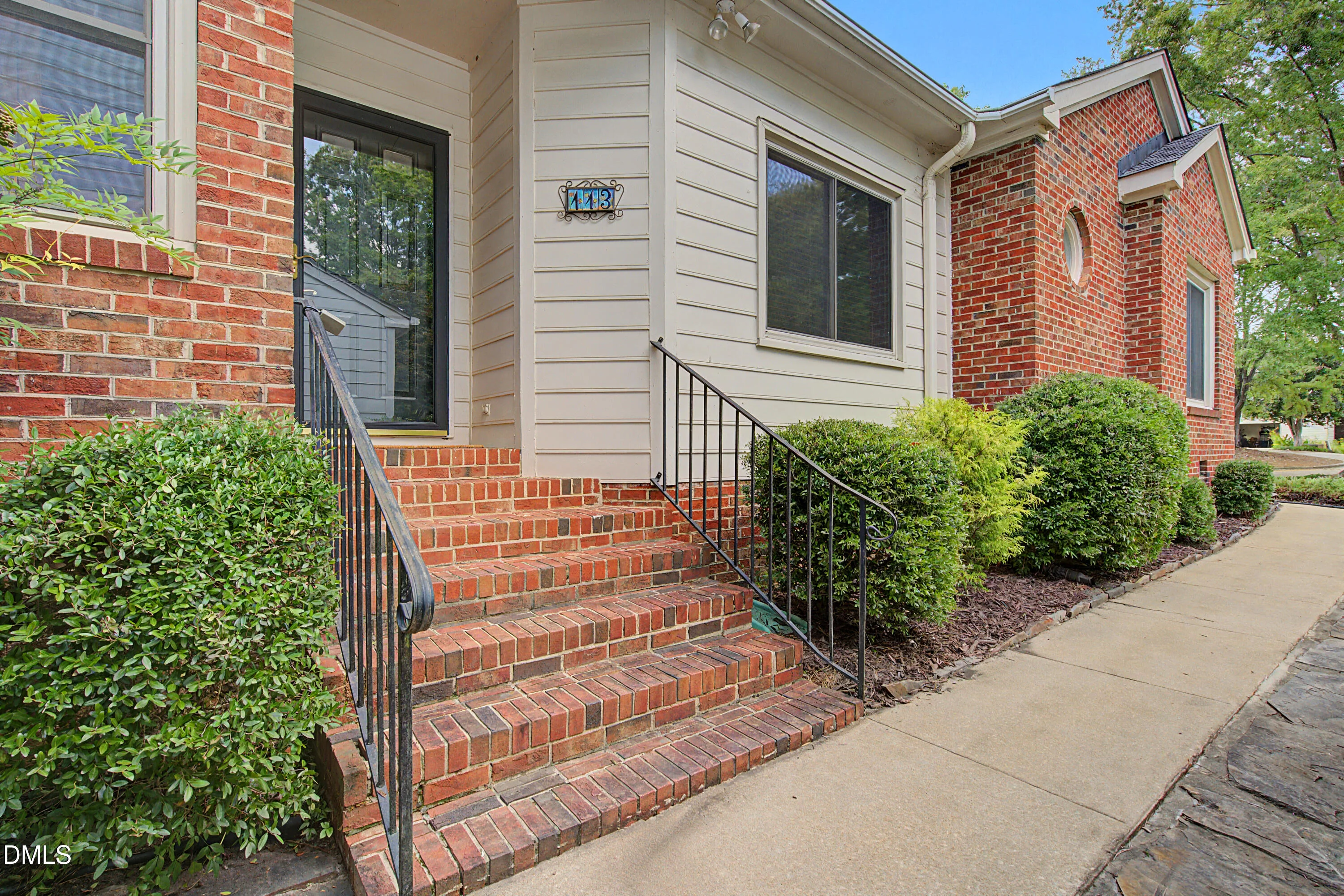 113 Tiercel Court