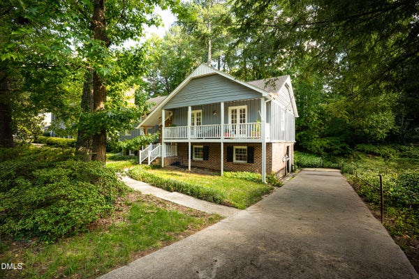 1008 E MILLBROOK RD, RALEIGH, NC 27609 - Image 63b2ecff1e2a156964cf367d6ef7057b/1476772092