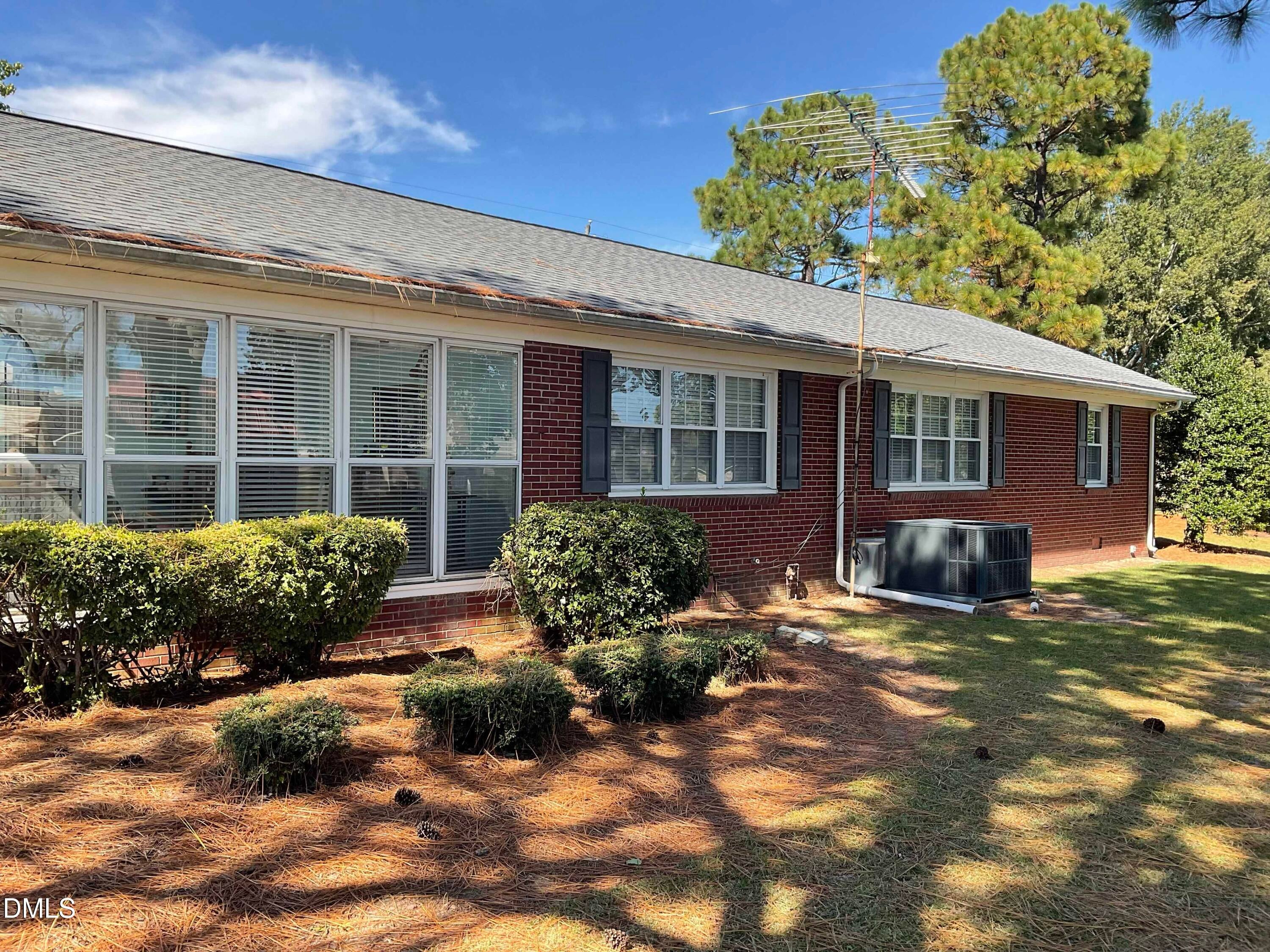 6146 N N. Carolina 210