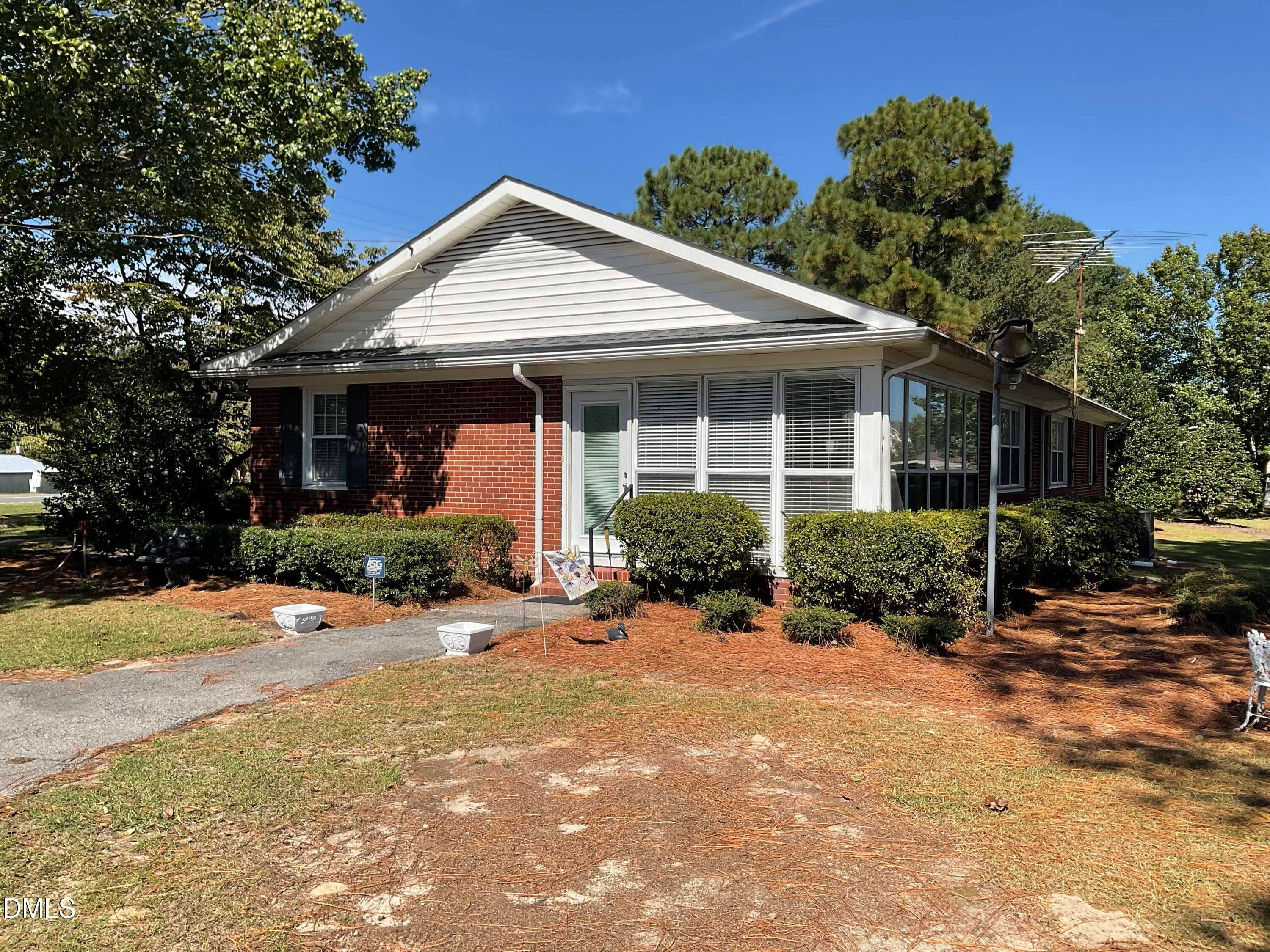 6146 N N. Carolina 210