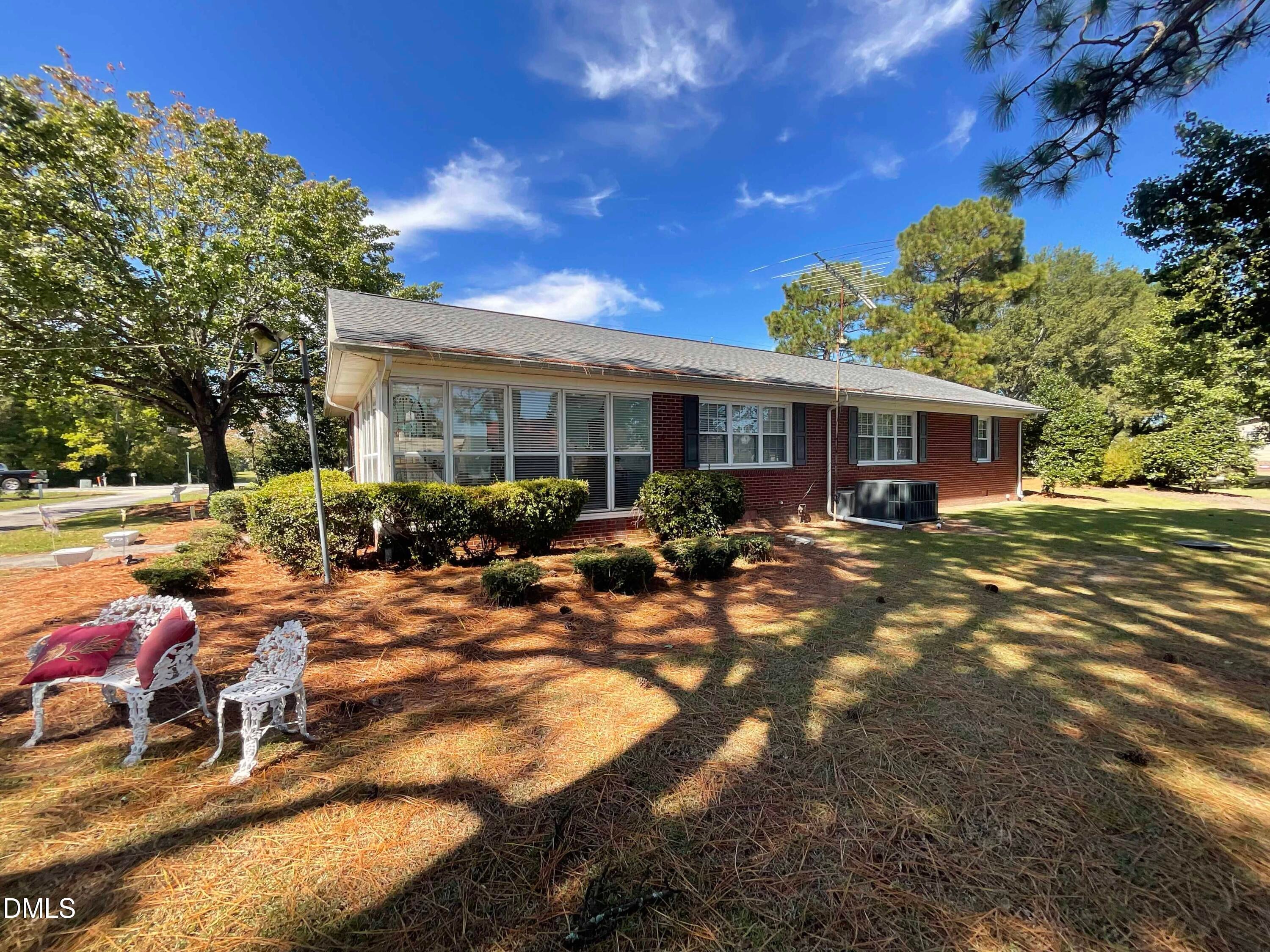 6146 N N. Carolina 210
