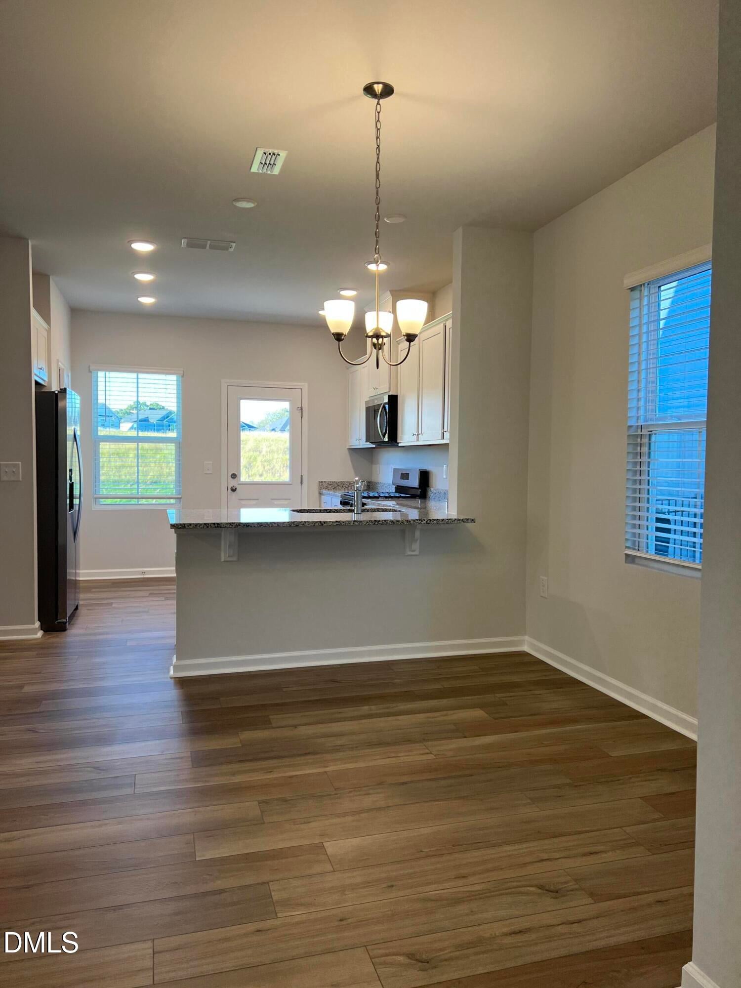 717 Branthurst