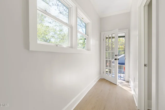 530 W King Street, photo 4 of 31