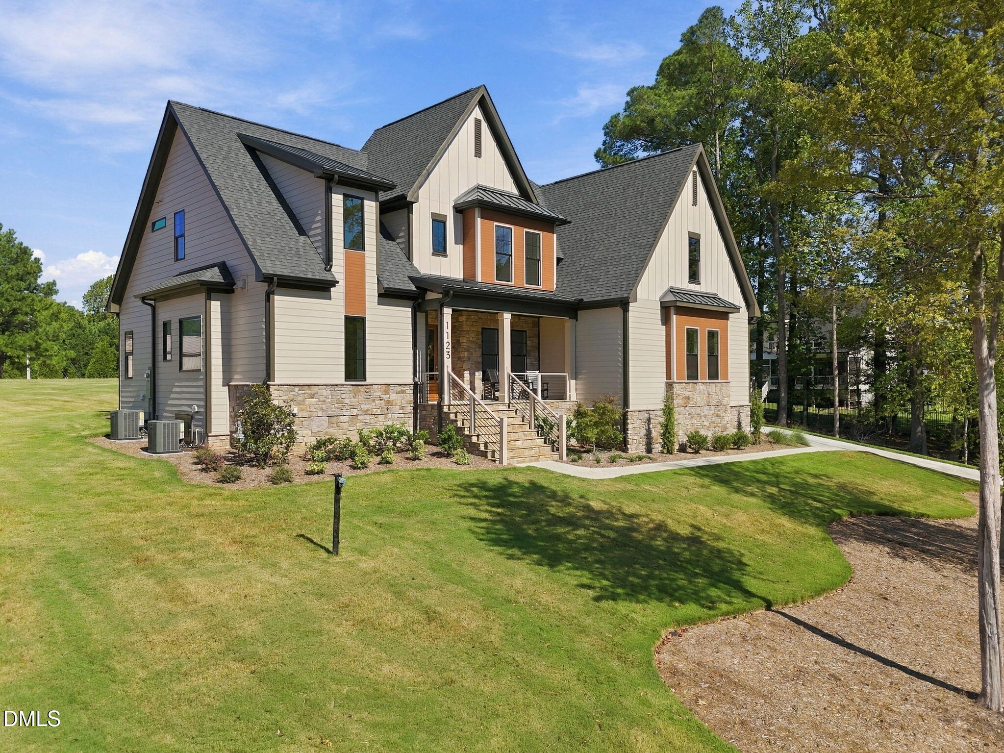 1123 Dovefield Lane