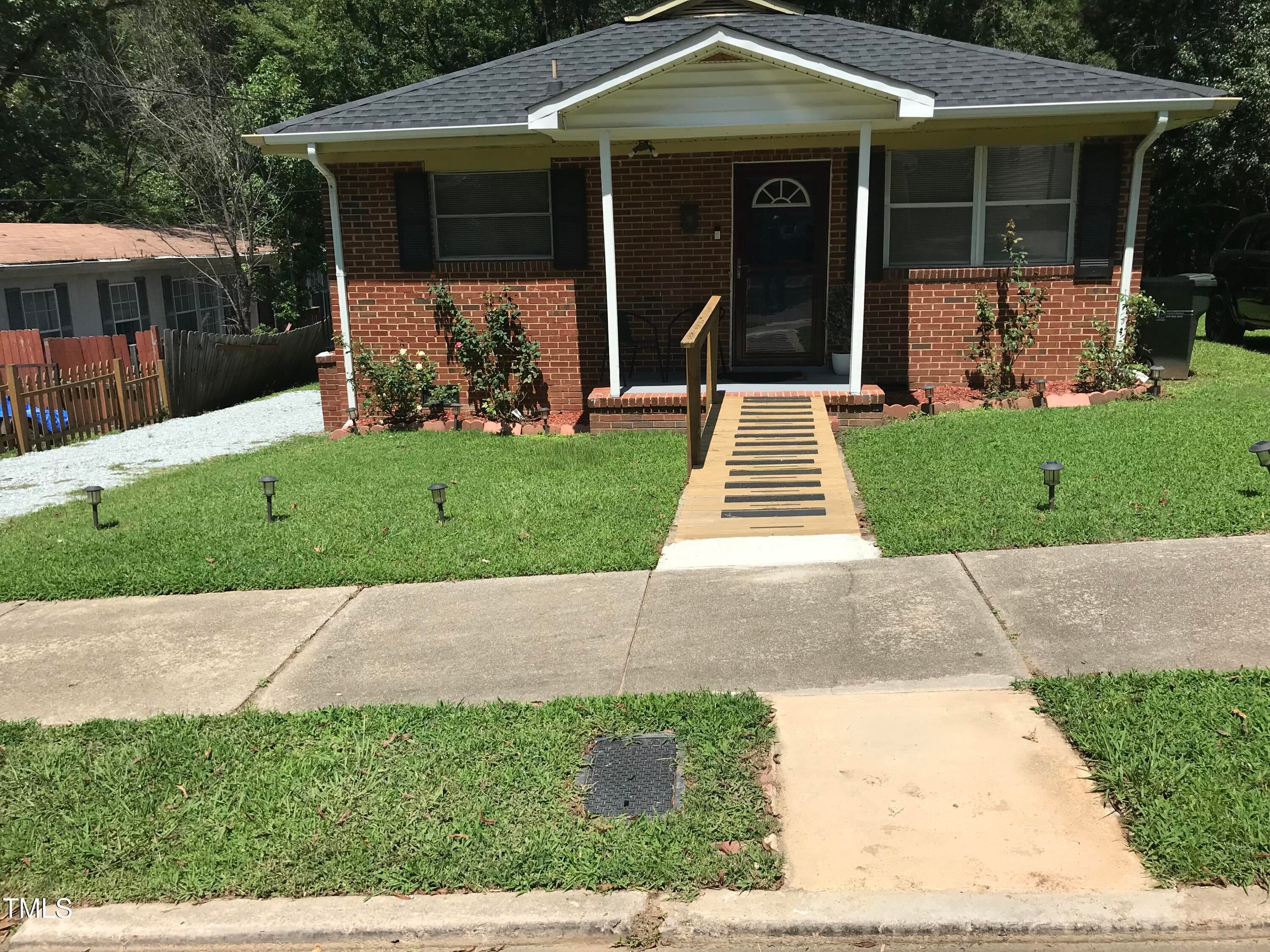 308 E End Avenue