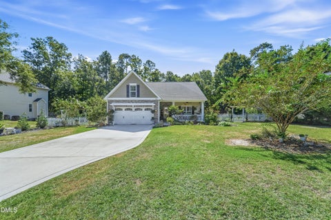 Photo of 1407 Chadwick Shores Drive, Sneads Ferry, NC 28460 (MLS # 10194461)