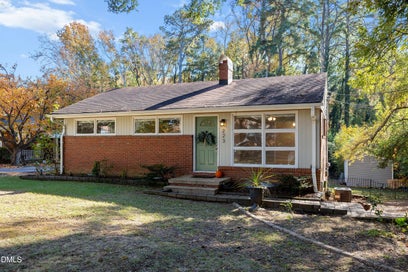 223 Adams Street Cary NC 27513