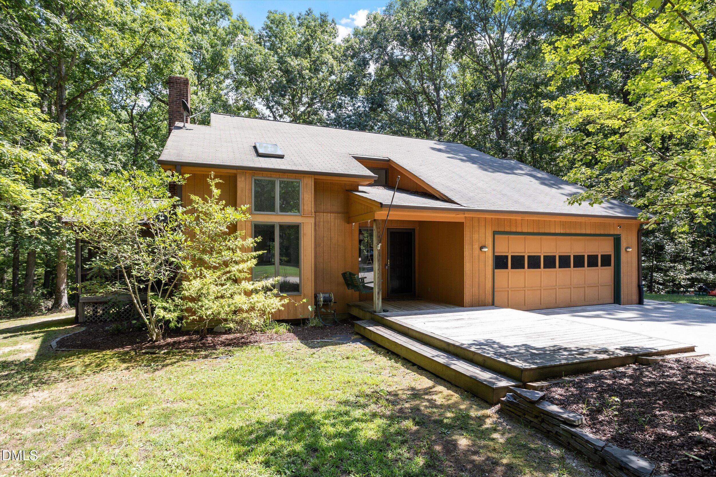 1040 Rolling Knoll Road