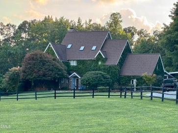 1021 Parchemin Trail Chapel Hill NC 27516