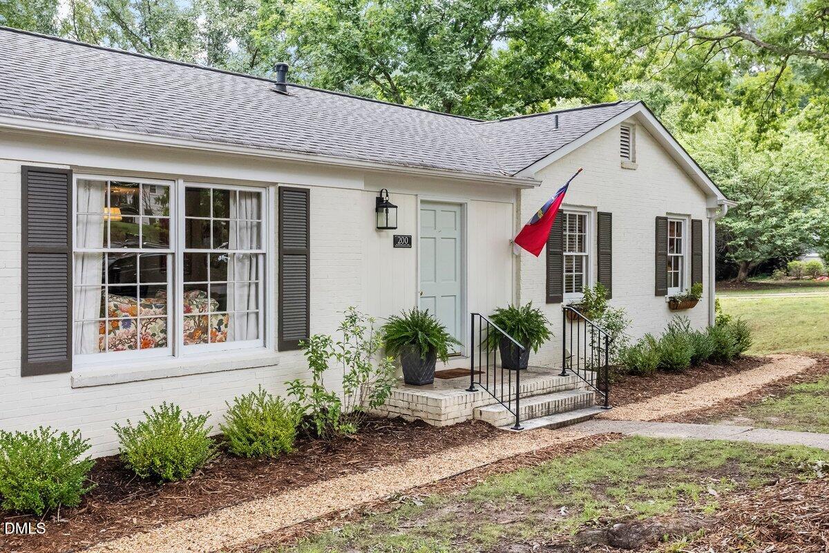 200 Northclift Drive