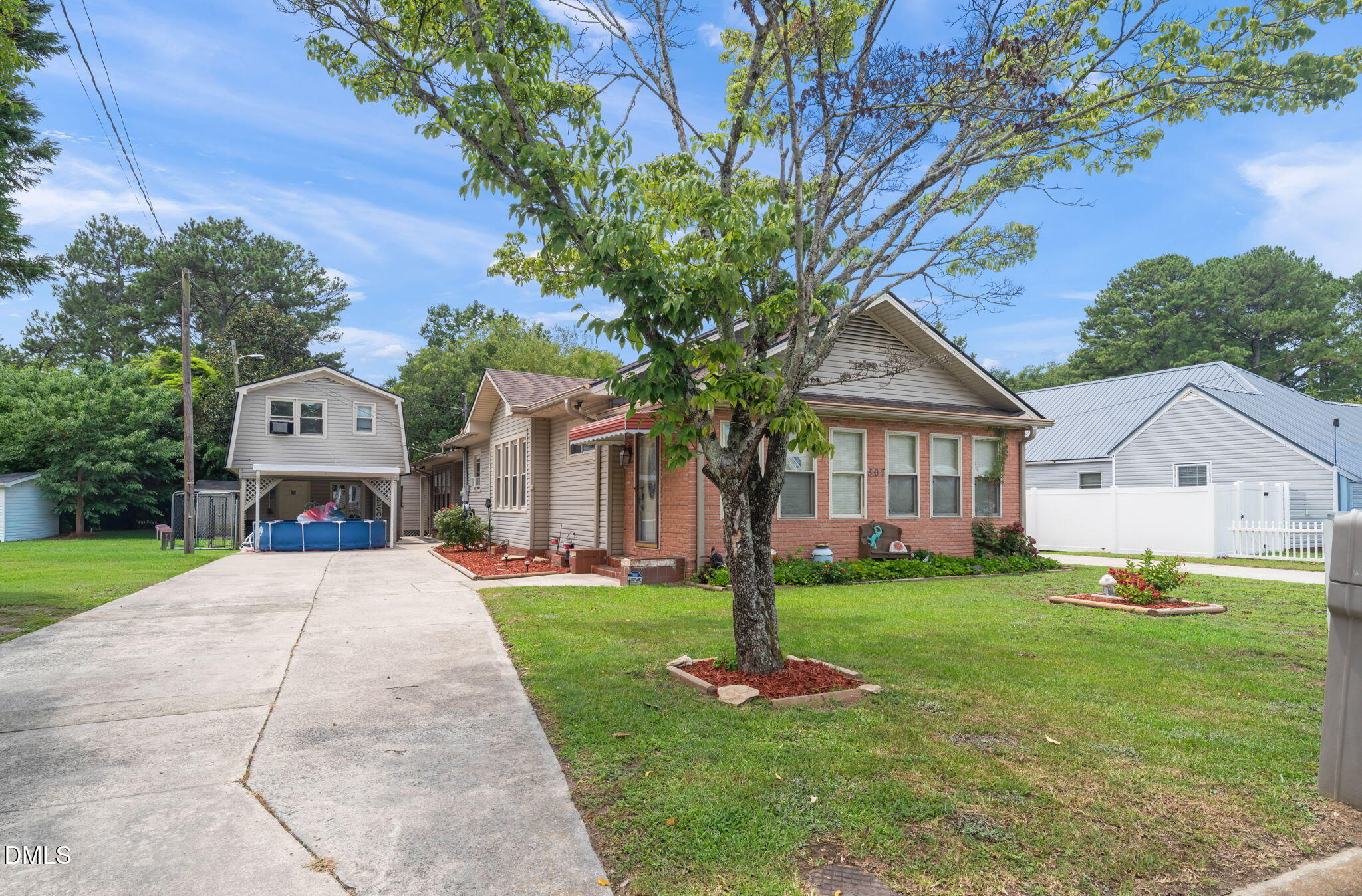 307 W Canary Street