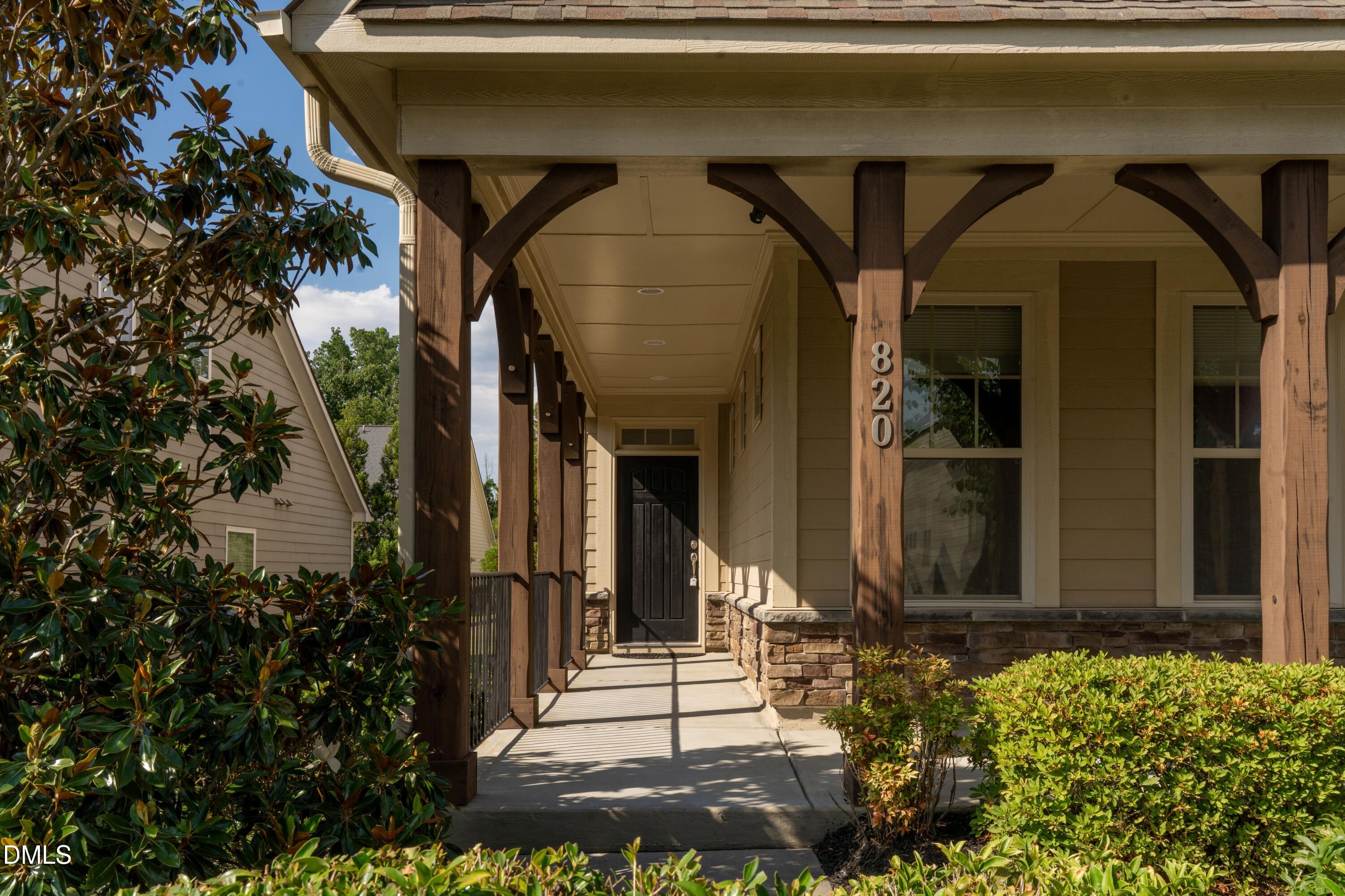820 Lemongrass Lane