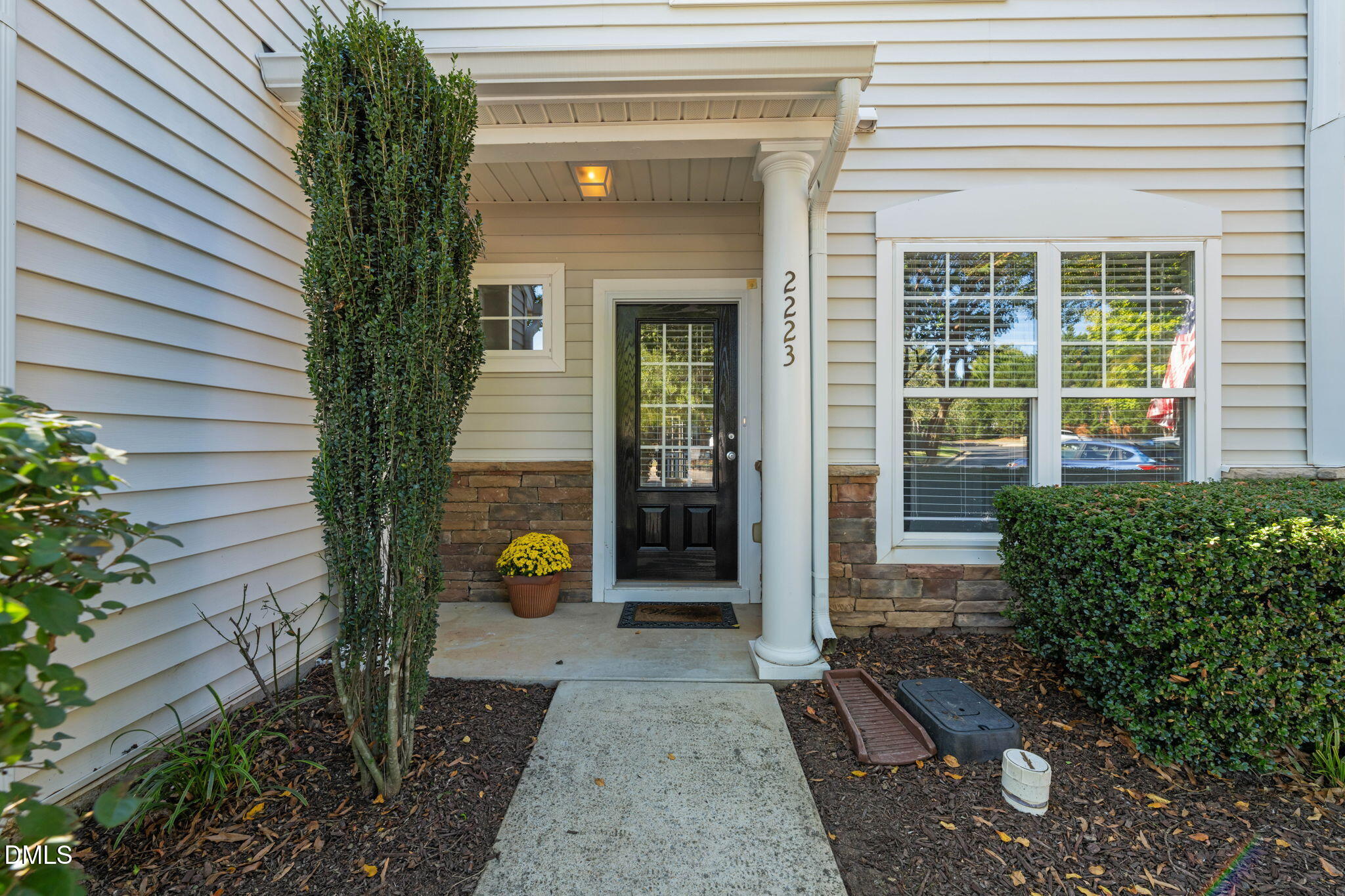 2223 Banks Hill Row Road