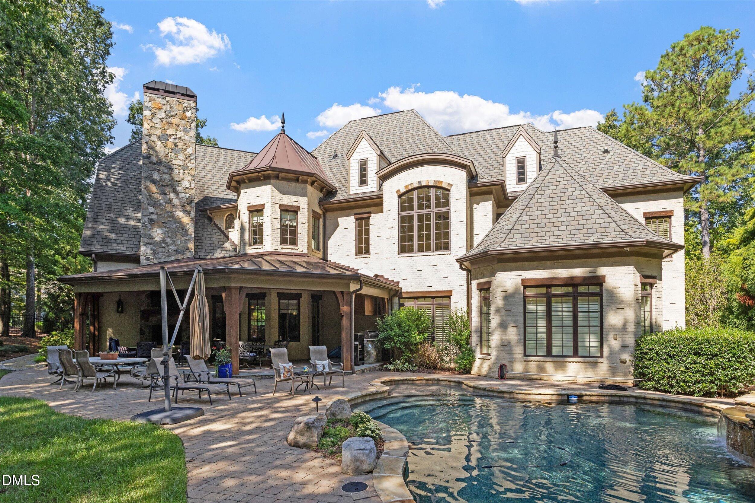 1009 Linenhall Way