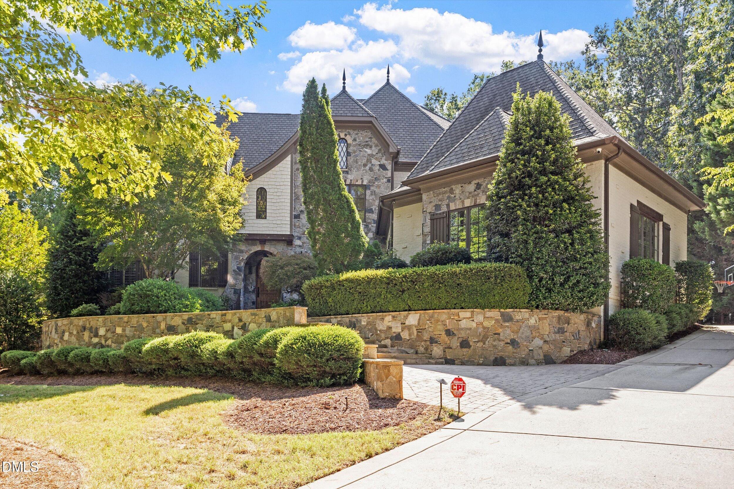 1009 Linenhall Way