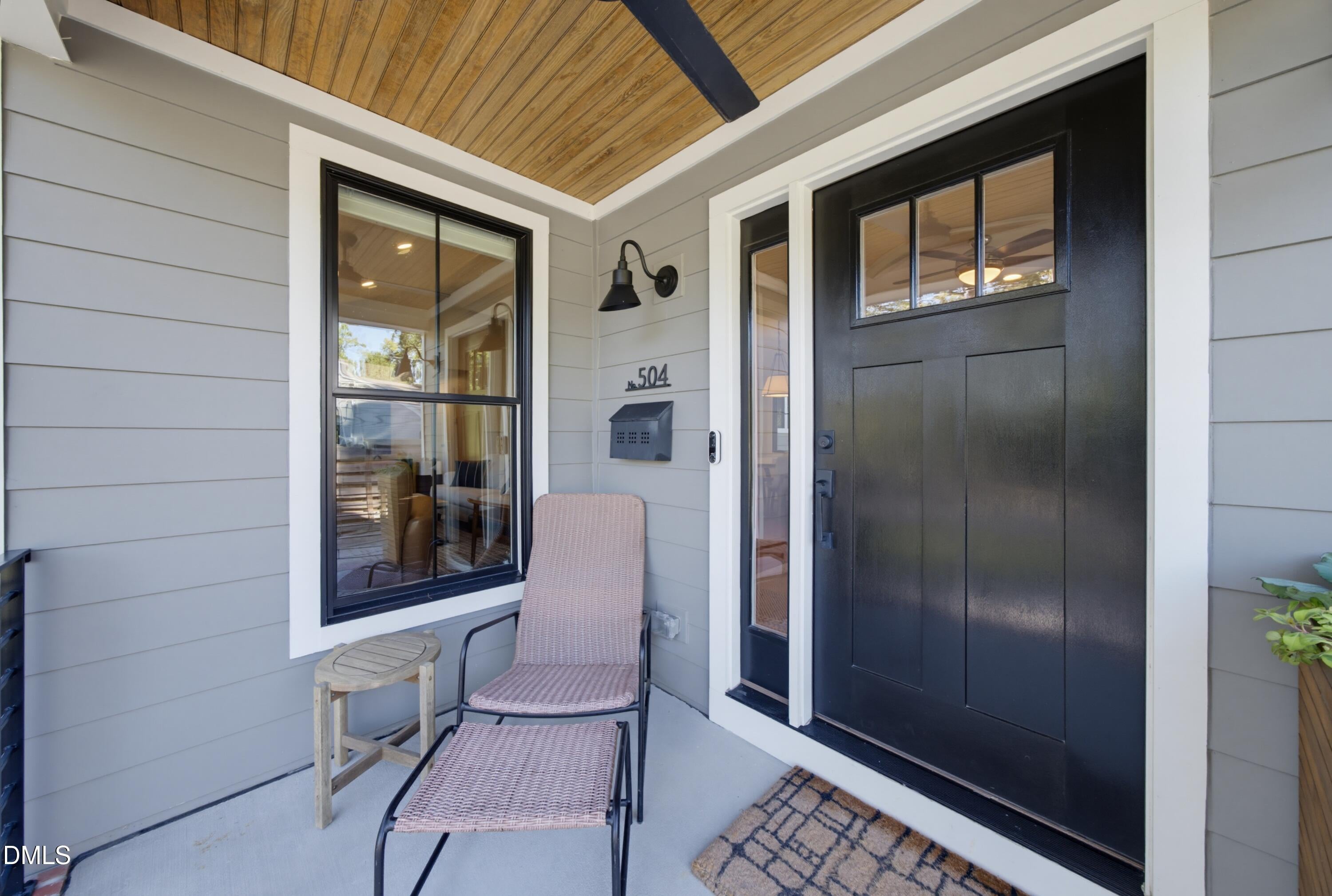 504 Banks Street