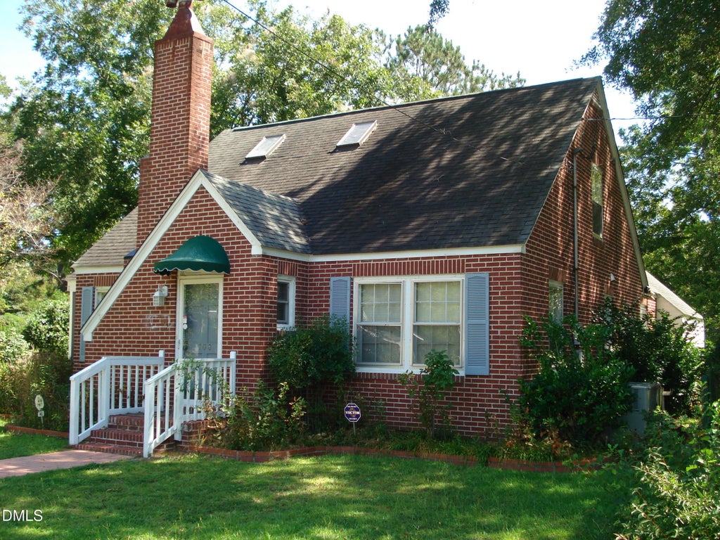 Photo of 700 N Raiford Street, Selma, NC 27576 (MLS # 10192433)